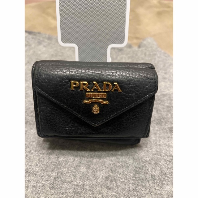PRADA - PRADA 三つ折り財布の通販 by P|プラダならラクマ