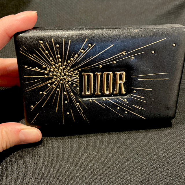 Dior(ディオール)のDior    アイシャドウパレット　クリスマスコフレ限定 コスメ/美容のベースメイク/化粧品(アイシャドウ)の商品写真