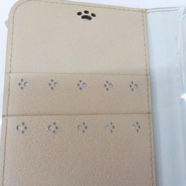 32★　iPhone11　手帳型　ケース　 ベージュ　茶系　猫 スマホ/家電/カメラのスマホアクセサリー(iPhoneケース)の商品写真