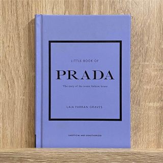 ★特別価格★ファッション洋書　プラダPRADA ブランドブック　日本未発売(ファッション/美容)