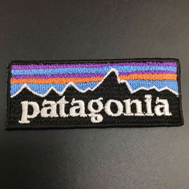 patagonia(パタゴニア)のパタゴニア 70×28mm  フィッツロイロゴ アイロンワッペン -6 スポーツ/アウトドアのアウトドア(その他)の商品写真