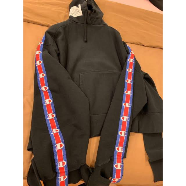 VETEMENTS - 数少 vetements Champion テープロゴフーディーの通販 by