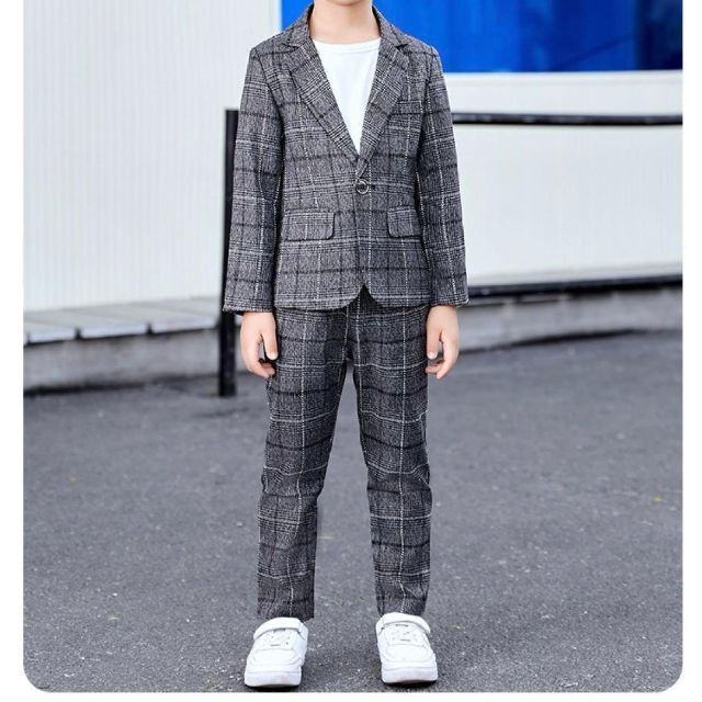 卸直営店(お得な特別割引価格) 新品 スーツ セット 140 キッズ 子供
