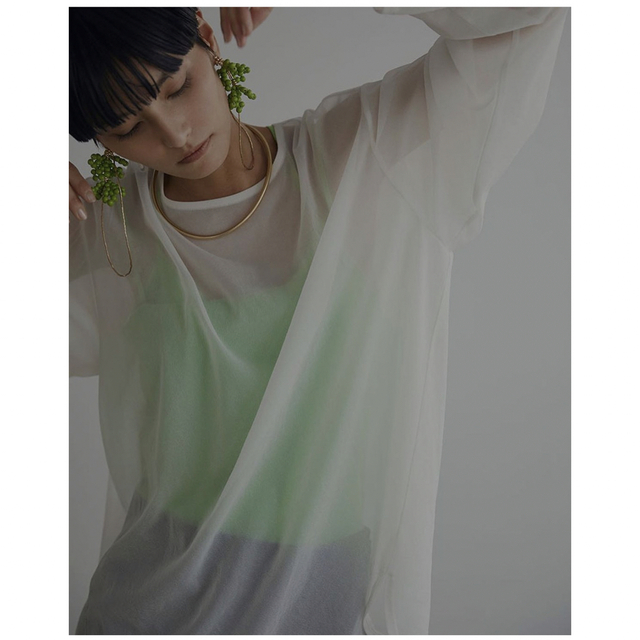 Ameri VINTAGE(アメリヴィンテージ)のMEDI COLOR INNER SHEER TOP レディースのトップス(シャツ/ブラウス(長袖/七分))の商品写真