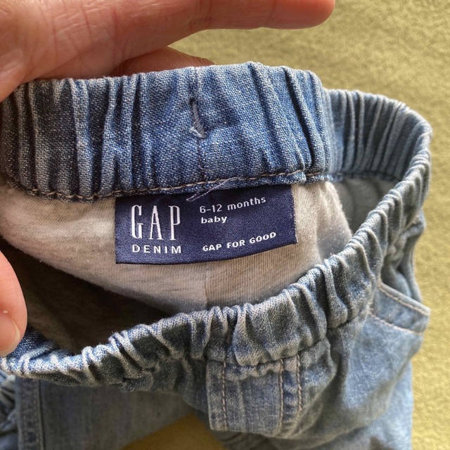 babyGAP(ベビーギャップ)のGAP ベビー　デニム キッズ/ベビー/マタニティのベビー服(~85cm)(パンツ)の商品写真