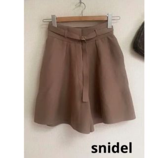 スナイデル(SNIDEL)のsnidelスナイデル  ハイウエストニット ショートパンツ ベルト付 厚手美品(ショートパンツ)