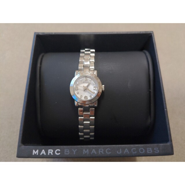 MARC BY MARC JACOBS(マークバイマークジェイコブス)のマークバイマークジェイコブス　腕時計　シルバー レディースのファッション小物(腕時計)の商品写真