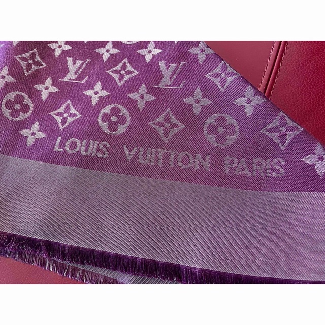 LOUIS VUITTON(ルイヴィトン)のLOUIS VUITTON パープルストール レディースのファッション小物(ストール/パシュミナ)の商品写真