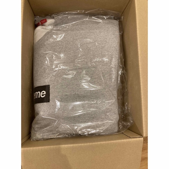 Supreme(シュプリーム)のSupreme Box Logo Crewneck Heather Grey  メンズのトップス(スウェット)の商品写真