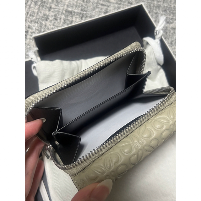 LOEWE ロエベ ベージュ 三つ折り財布 コンパクトウォレット ミニ財布 ...