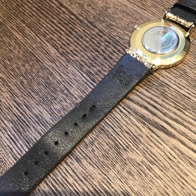 ice watch(アイスウォッチ)のアイスウォッチ　ice watch ゴールド　ラメ　アナログ レディースのファッション小物(腕時計)の商品写真