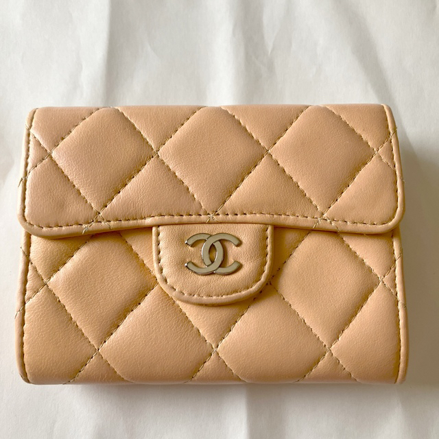 CHANEL(シャネル)のシャネル　マトラッセ　コインケース　カードケース　直営店購入　美品 レディースのファッション小物(コインケース)の商品写真