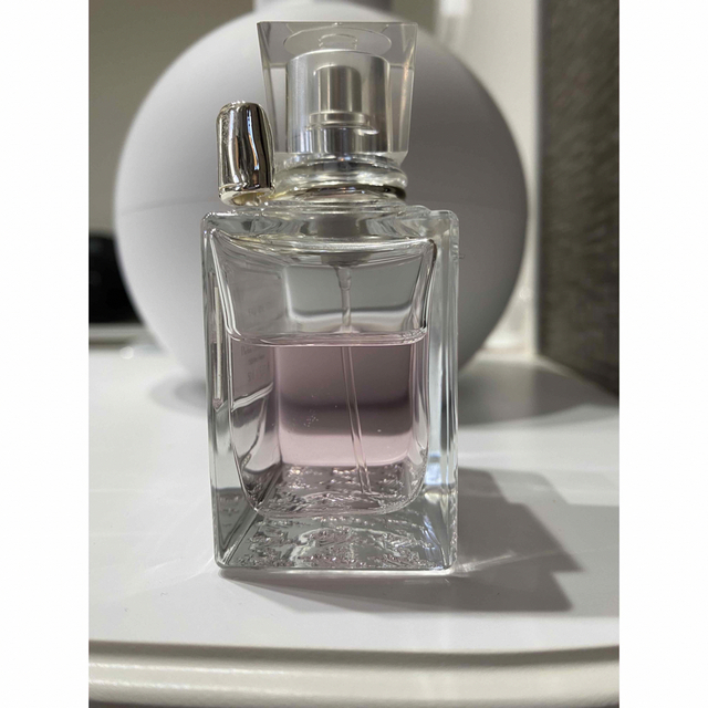 Dior(ディオール)のディオール　ブルーミングブーケ 50ml 香水　美品　Dior コスメ/美容の香水(香水(女性用))の商品写真