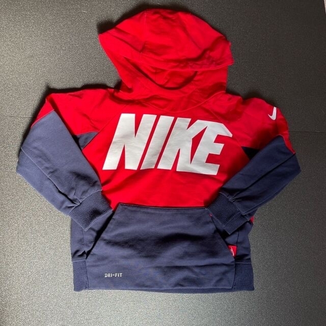 NIKE(ナイキ)のNIKE スウェット　セットアップ　着画あり キッズ/ベビー/マタニティのキッズ服男の子用(90cm~)(その他)の商品写真