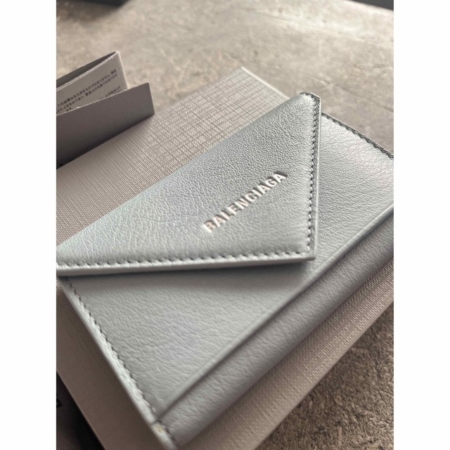 新品バレンシアガBALENCIAGAエッセンシャルペーパー キーケースブリュ