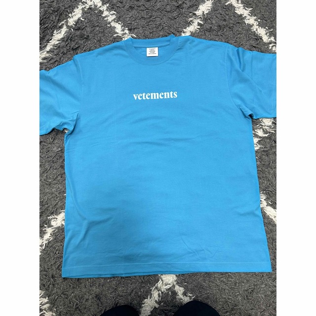 新品 《VETEMENTS》ヴェトモン HEAVYMETALロゴTシャツ 黒 M - www