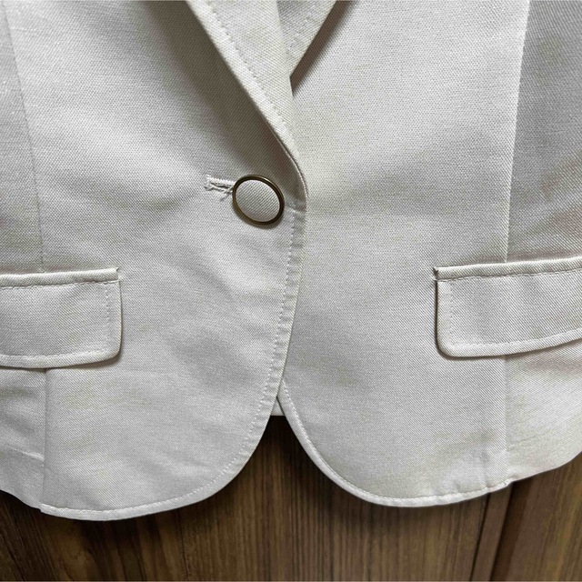 スーツ ジャケット 白 春用 レディース サイズ９ レディースのフォーマル/ドレス(スーツ)の商品写真