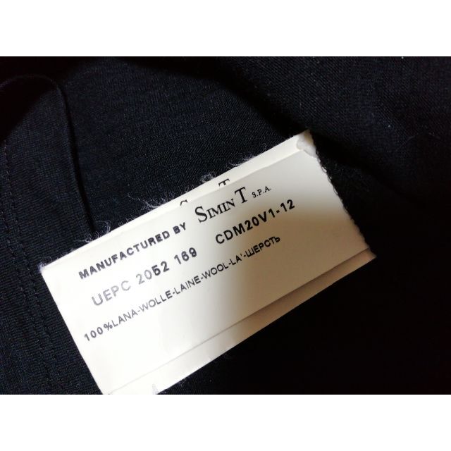 Emporio Armani(エンポリオアルマーニ)の美品✨エンポリオ・アルマーニ　鎖骨がキレイに見えるブラックカットソー✨　セクシー レディースのトップス(Tシャツ(長袖/七分))の商品写真
