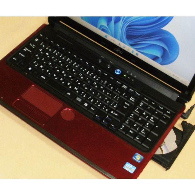 富士通(フジツウ)の★SSD搭載Win11★富士通 15型 i3-2310 LIFEBOOK★ スマホ/家電/カメラのPC/タブレット(ノートPC)の商品写真