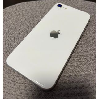 アイフォーン(iPhone)のiPhone SE 第2世代 64GB ホワイト本体 (スマートフォン本体)