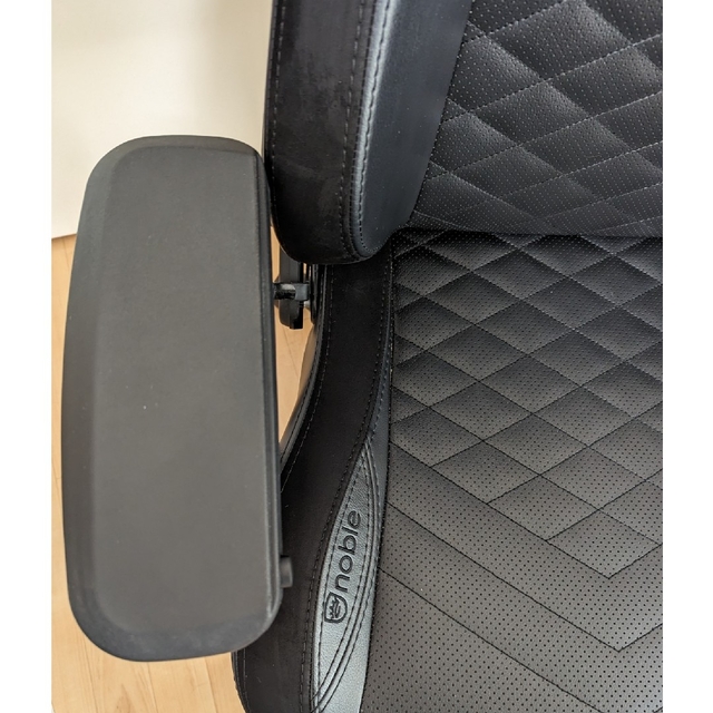 Noblechairs EPIC ゲーミングチェア NBL-PU-BLK-003 4