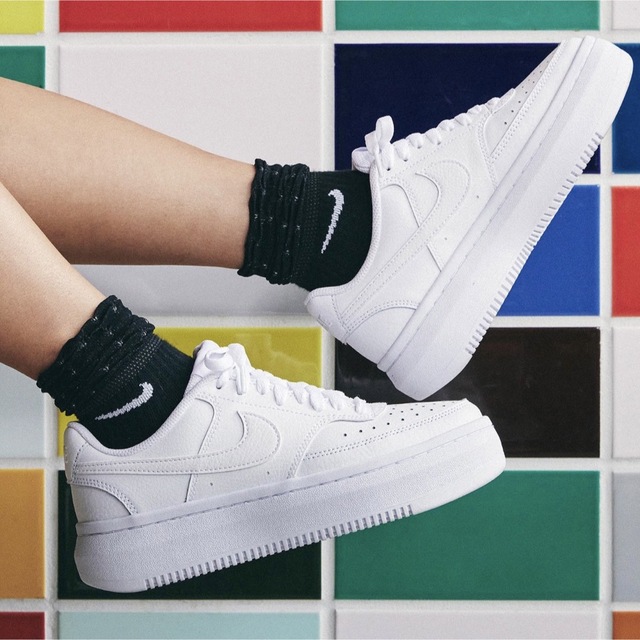NIKE - 送料込み⭐️新品未使用⭐️ナイキ スニーカーの通販 by HIRO's