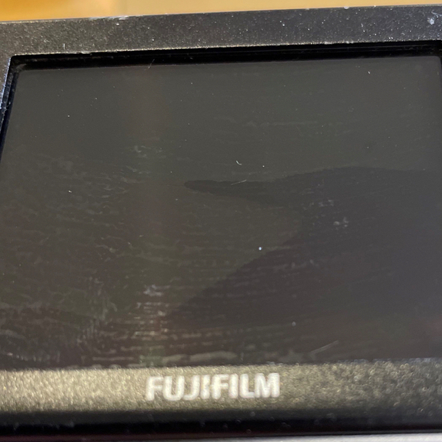 富士フイルム(フジフイルム)のFUJIFILM finepix f40fd ジャンク品　 スマホ/家電/カメラのカメラ(コンパクトデジタルカメラ)の商品写真