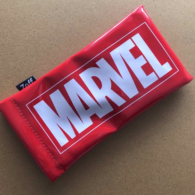 MARVEL(マーベル)のMARVELメガネケース（Zoff marvel コラボ） レディースのファッション小物(サングラス/メガネ)の商品写真