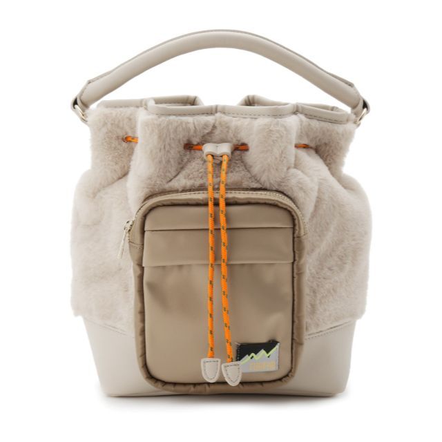 fur fur(ファーファー)のfurfur　ショルダーバッグ　ベージュ レディースのバッグ(ショルダーバッグ)の商品写真