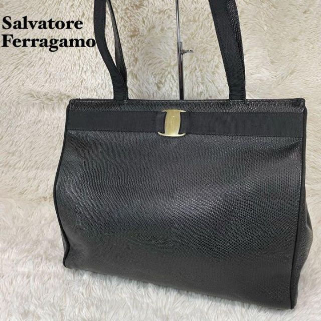 Salvatore Ferragamo(サルヴァトーレフェラガモ)の【美品】サルヴァトーレフェラガモ　ヴァラ　トートバッグ　クロコ　型押し　A4 レディースのバッグ(トートバッグ)の商品写真