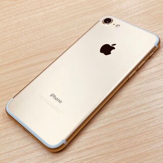 アイフォーン(iPhone)の美品 ﾊﾞｯﾃﾘｰ100％ iPhone7 32GB SIMフリー P66(スマートフォン本体)
