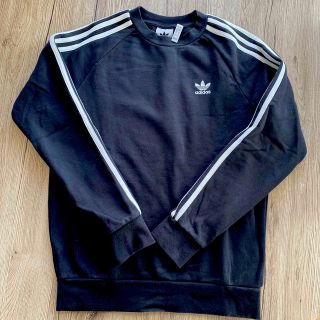 アディダス(adidas)のadidasトレーナー(Tシャツ/カットソー)