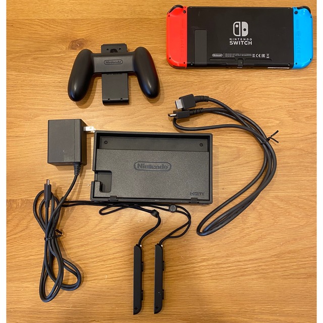 Nintendo Switch(ニンテンドースイッチ)のNintendo Switch （L）ネオンブルー/（R）ネオンレッド  エンタメ/ホビーのゲームソフト/ゲーム機本体(家庭用ゲームソフト)の商品写真