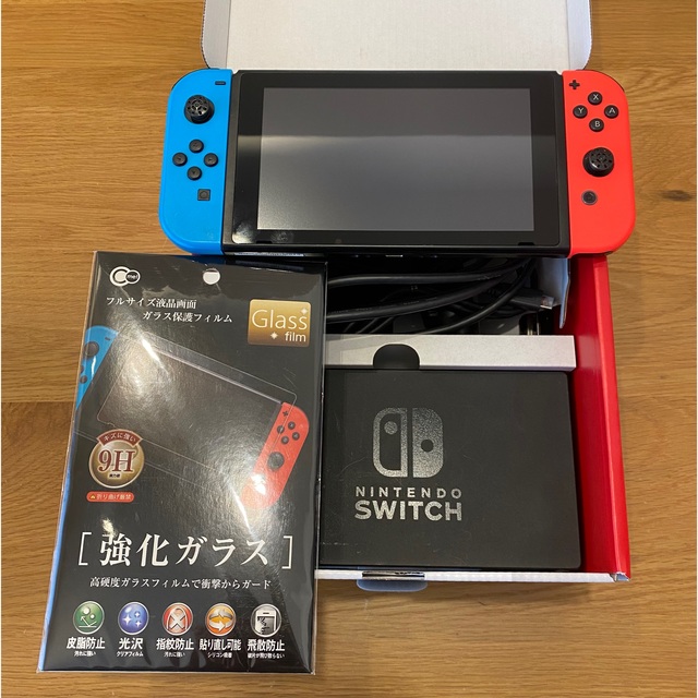 Nintendo Switch(ニンテンドースイッチ)のNintendo Switch （L）ネオンブルー/（R）ネオンレッド  エンタメ/ホビーのゲームソフト/ゲーム機本体(家庭用ゲームソフト)の商品写真