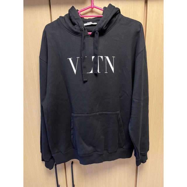 VALENTINO(ヴァレンティノ)の正規 20SS VALENTINO VLTN ヴァレンティノ ロゴ パーカー メンズのトップス(パーカー)の商品写真