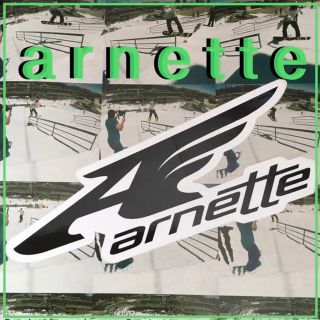 アーネット(Arnette)のarnetteアーネットUS限定型抜きMIDウイングロゴアイコンステッカー(スケートボード)