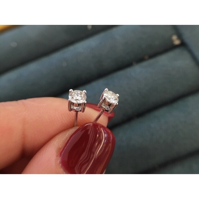 天然ダイヤモンドピアス0.4ct　k18