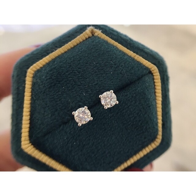 天然ダイヤモンドピアス0.4ct　k18