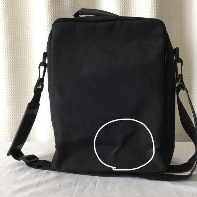 メンズ　ショルダーバック　ブラック　ナイロン素材　美品　 メンズのバッグ(ショルダーバッグ)の商品写真