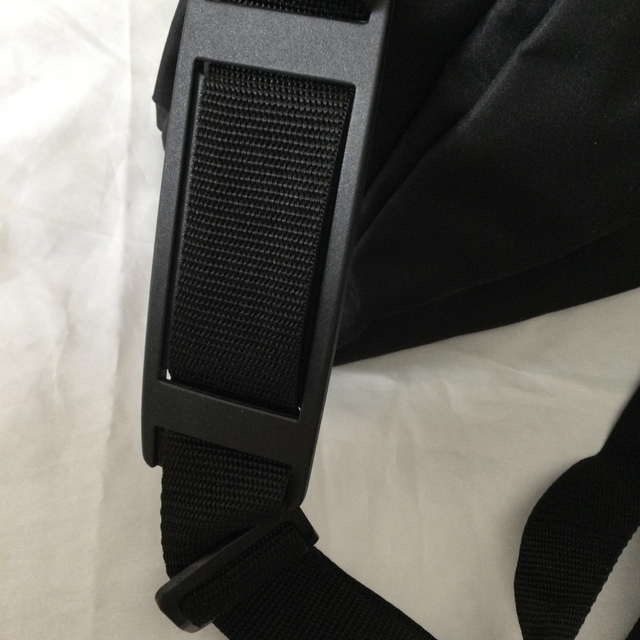 メンズ　ショルダーバック　ブラック　ナイロン素材　美品　 メンズのバッグ(ショルダーバッグ)の商品写真