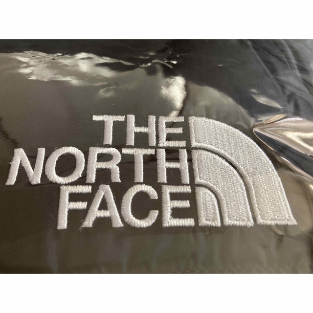 THE NORTH FACE(ザノースフェイス)の【新品タグ付き】NORTH FACE ヌプシジャケット (メンズ)  黒 S メンズのジャケット/アウター(ダウンジャケット)の商品写真