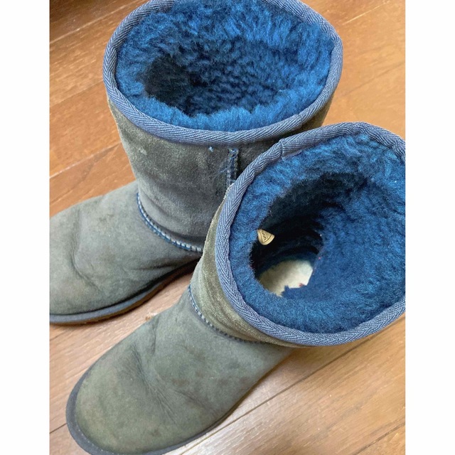 UGG(アグ)のアグ　UGG ムートン　ネイビー　24センチ レディースの靴/シューズ(ブーツ)の商品写真