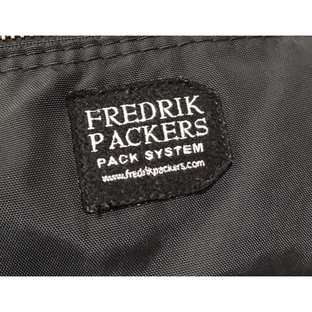 FREDRIK PACKERS(フレドリックパッカーズ)のFREDRIK PACKERS フレドリックパッカーズ ショルダーバッグ ブラッ レディースのバッグ(ショルダーバッグ)の商品写真