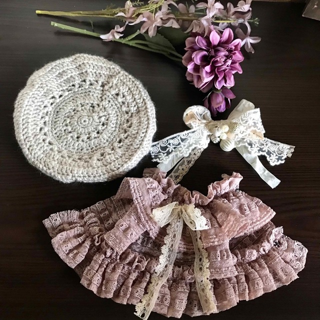 開店記念セール！ ハンドメイド 手編み お花飾りのベレー帽 ゜・*:.。❁