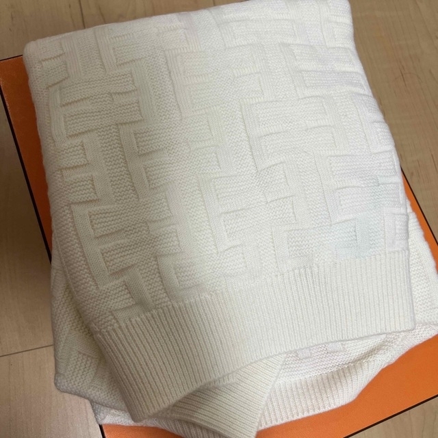 HERMES - HERMES エルメス 22AW秋冬 セーター 新品タグ付きの HERMES - HERMES エルメス 22AW秋冬 セーター 新品タグ付きの