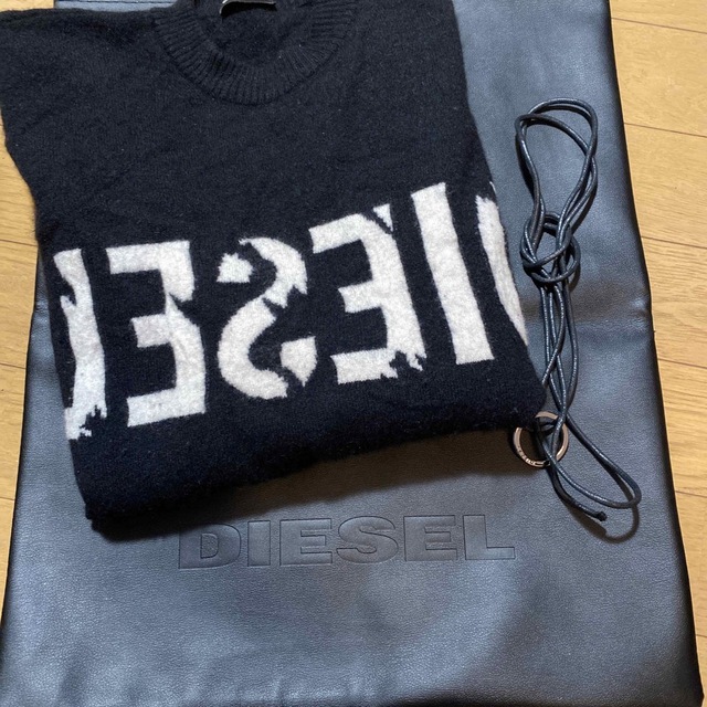 ディーゼル　diesel ロゴ　ニット