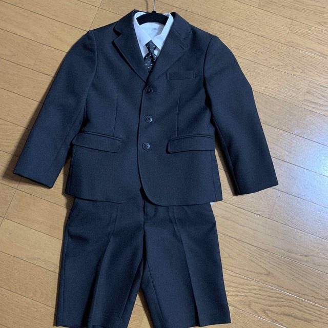 120㌢半ズボンスーツ キッズ/ベビー/マタニティのキッズ服男の子用(90cm~)(ジャケット/上着)の商品写真