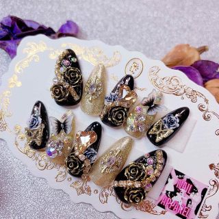 ¥1700*ブラックパーティ*ネイルチップ 付け爪 ゴールド 黒 蝶々 ギャル
