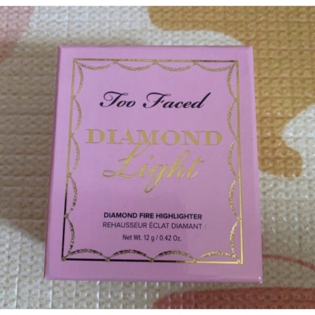 Too Faced(トゥフェイス)のトゥーフェイスド　ハイライト　ダイヤモンドライトマルチユースハイライター　ピンク コスメ/美容のベースメイク/化粧品(フェイスカラー)の商品写真
