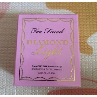 トゥフェイス(Too Faced)のトゥーフェイスド　ハイライト　ダイヤモンドライトマルチユースハイライター　ピンク(フェイスカラー)